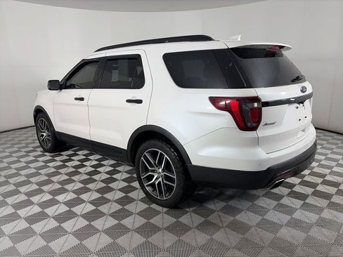 Used 2017 Ford Explorer Sport w/ Equipment Group 401A AWD/4WD image 5