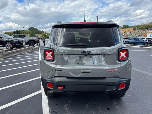 Used 2023 Jeep Renegade Trailhawk image 5