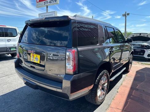 Used 2018 GMC Yukon SLT w/ Open Road Package AWD/4WD image 10