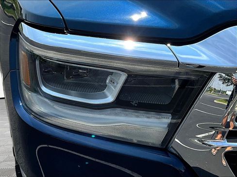 Used 2020 RAM 1500 Big Horn AWD/4WD image 32