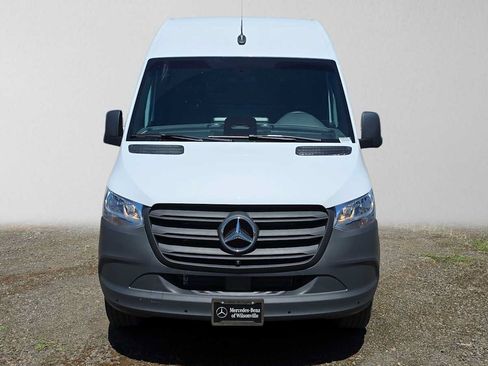Used 2026 Mercedes-Benz Sprinter 2500 image 8
