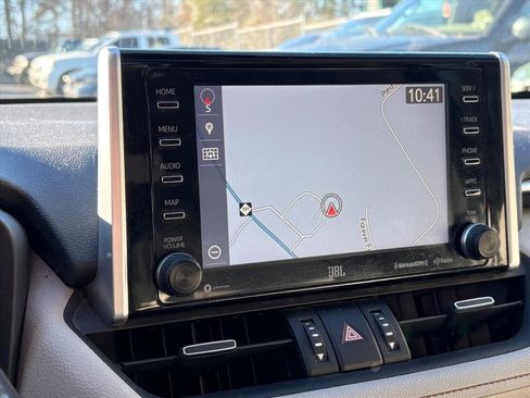 Used 2019 Toyota RAV4 Limited image 8