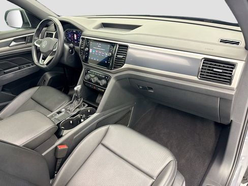 Used 2020 Volkswagen Atlas Cross Sport SEL R-Line image 15