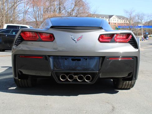 Used 2015 Chevrolet Corvette Stingray Coupe RWD image 6