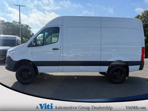 Used 2026 Mercedes-Benz Sprinter 2500 image 5