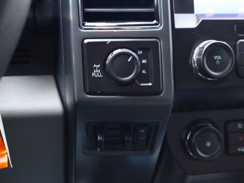 Used 2022 Ford F350 XLT w/ XLT Premium Package image 21