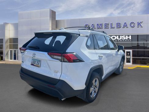 Used 2023 Toyota RAV4 XLE AWD/4WD image 4