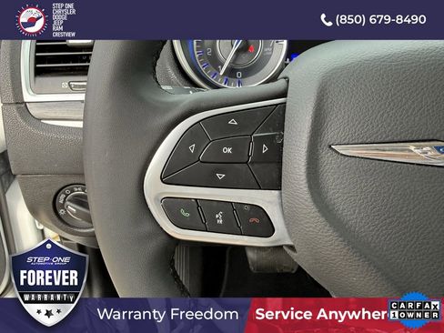 Used 2022 Chrysler 300 Touring image 22
