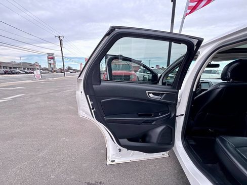Used 2016 Ford Edge SEL w/ Equipment Group 201A image 28