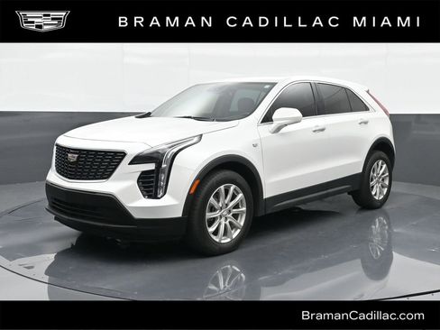 Used 2023 Cadillac XT4 Luxury image 1
