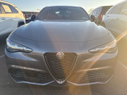Used 2024 Alfa Romeo Giulia Veloce image 7