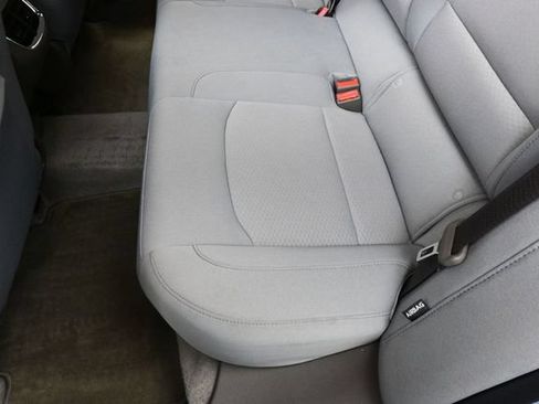 Used 2017 Chevrolet Malibu LT FWD image 21