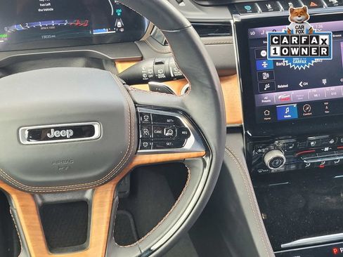 Used 2023 Jeep Grand Cherokee Summit AWD/4WD image 13