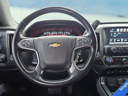 Used 2018 Chevrolet Silverado 1500 LT w/ Midnight Edition image 12