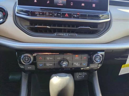 New 2026 Jeep Compass Limited image 12