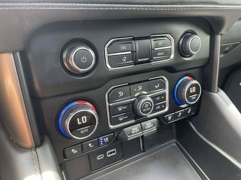 Used 2023 Chevrolet Tahoe High Country RWD image 15