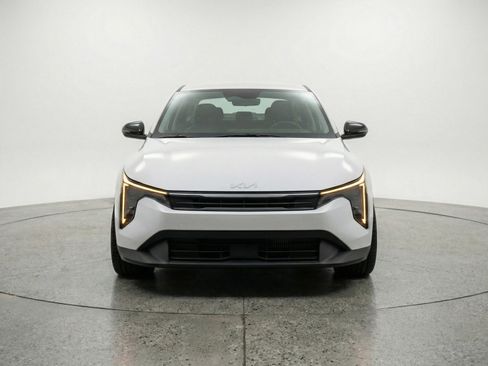 Used 2025 Kia K4 FWD image 2