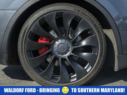 Used 2023 Tesla Model Y Performance image 21