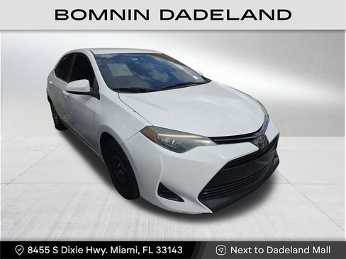 Used 2017 Toyota Corolla LE image 1