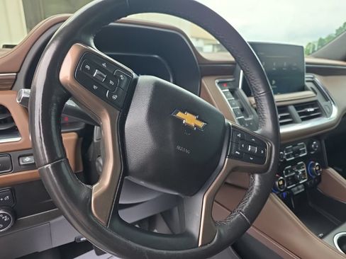 Used 2023 Chevrolet Tahoe High Country AWD/4WD image 9