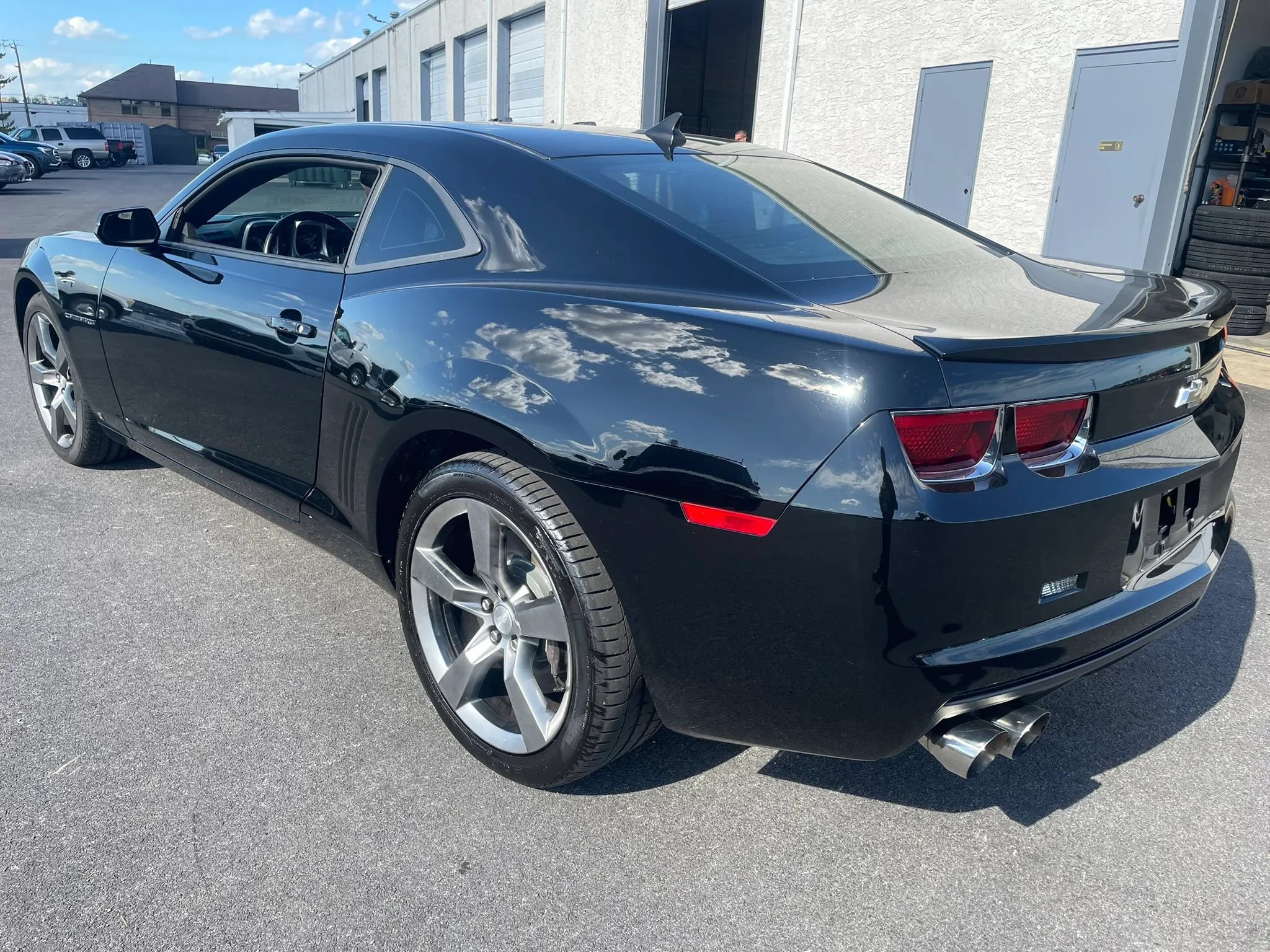 Used 2010 Chevrolet Camaro SS w/ RS Package RWD image 12