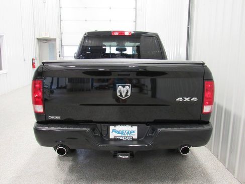 Used 2021 RAM 1500 Express AWD/4WD image 12