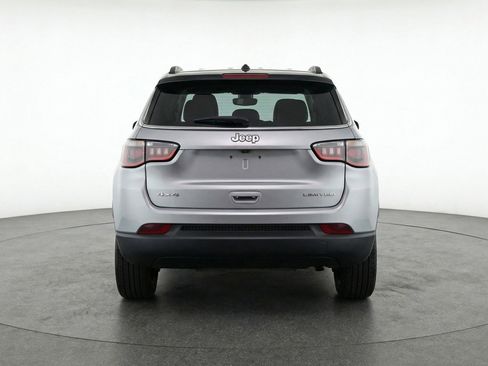 Used 2025 Jeep Compass Limited image 7