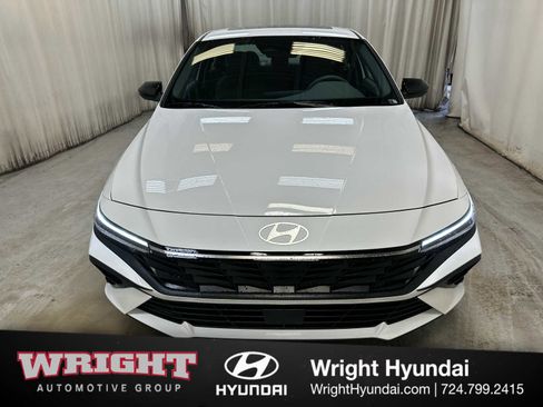 New 2026 Hyundai Elantra SEL Sport Premium image 2