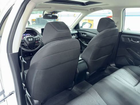 Certified 2023 Honda Accord EX image 27