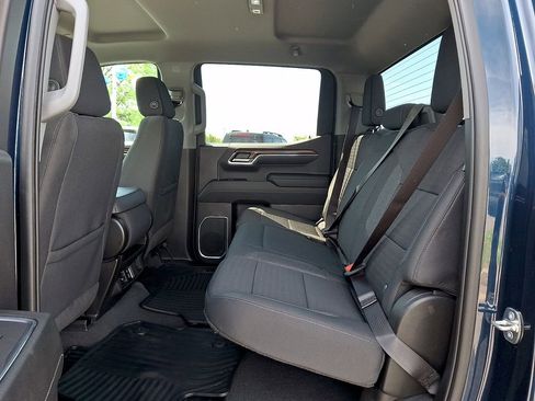 Used 2023 Chevrolet Silverado 1500 LT AWD/4WD image 10