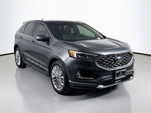 Used 2020 Ford Edge Titanium w/ Equipment Group 301A image 3