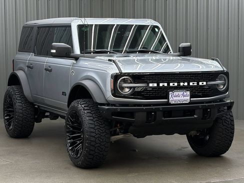Used 2023 Ford Bronco Wildtrak AWD/4WD image 7