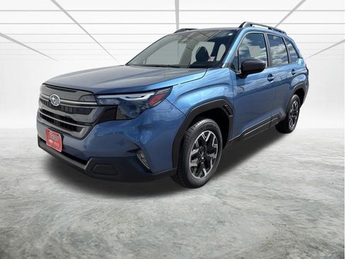 Used 2025 Subaru Forester Premium AWD/4WD image 1