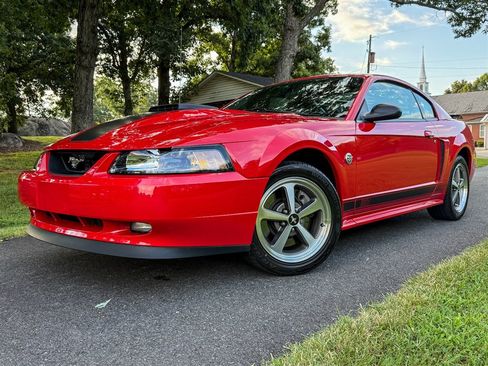 Used 2004 Ford Mustang Mach 1 RWD image 2