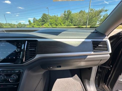 Used 2022 Volkswagen Atlas SE AWD/4WD image 16
