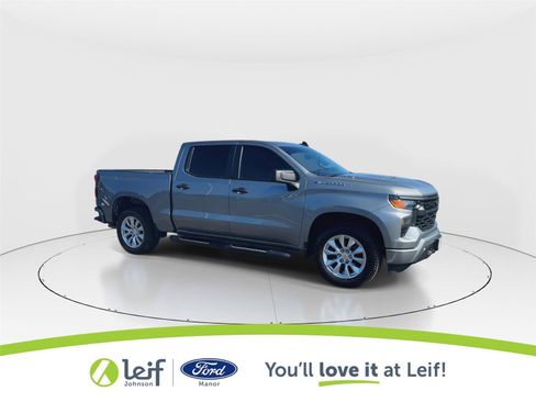 Used 2024 Chevrolet Silverado 1500 Custom image 2