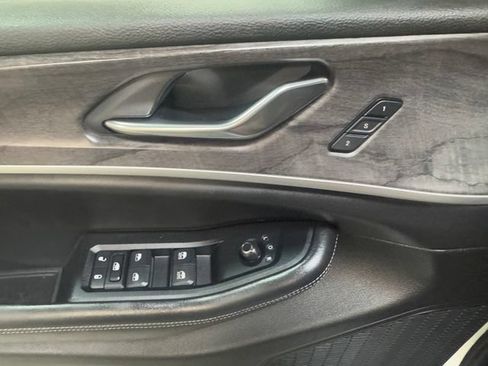 Used 2024 Jeep Grand Cherokee L Limited w/ Luxury Tech Group II AWD/4WD image 12
