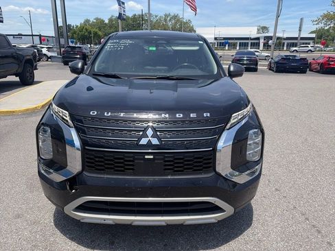 Used 2022 Mitsubishi Outlander SE AWD/4WD image 3