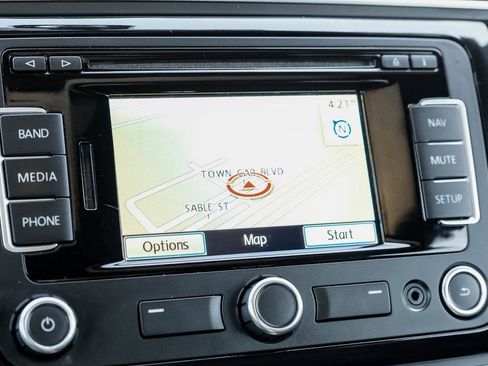 Used 2014 Volkswagen Beetle R-Line image 16