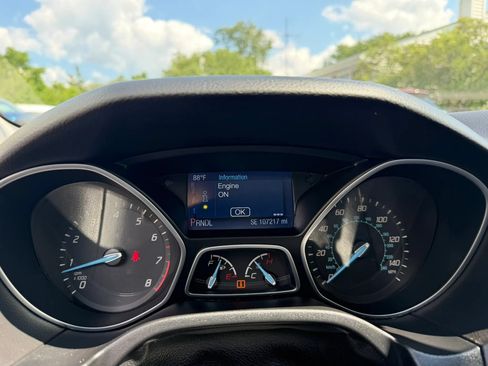 Used 2014 Ford Focus SE w/ SE Winter Package FWD image 21