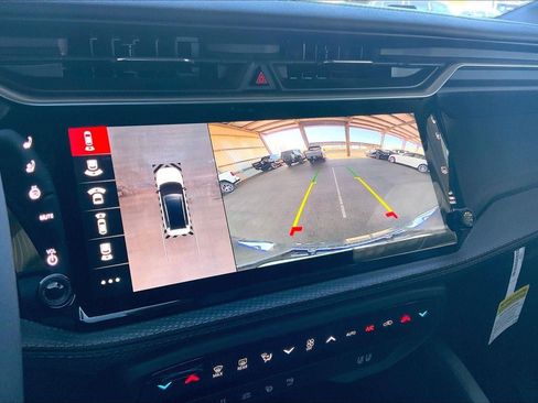 New 2026 Jeep Cherokee Overland w/ Trailer Tow Group AWD/4WD image 15