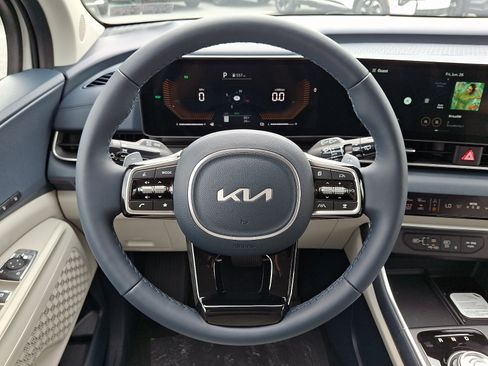 New 2026 Kia Carnival EX FWD image 16