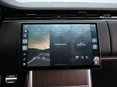 Used 2025 Land Rover Range Rover SE AWD/4WD image 28