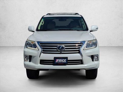 Used 2014 Lexus LX 570 4WD image 2