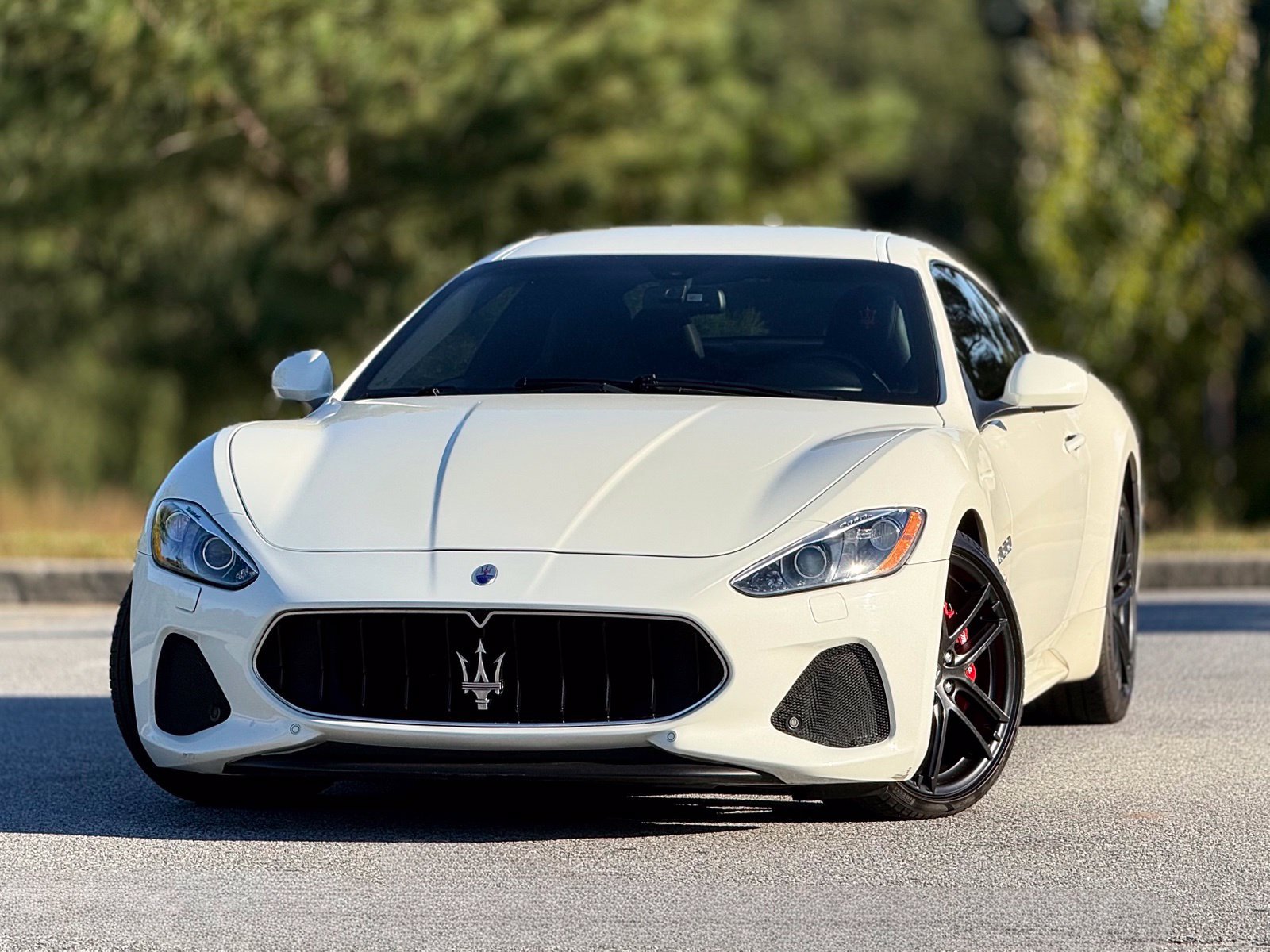Used 2018 Maserati GranTurismo Sport RWD image 2