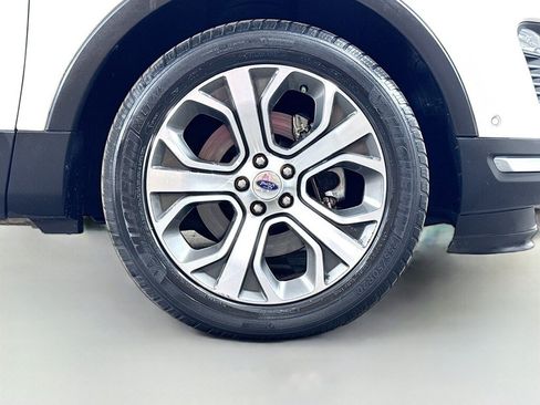Used 2018 Ford Explorer Platinum AWD/4WD image 46