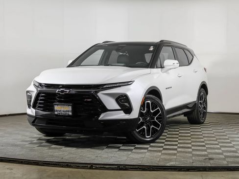 Used 2023 Chevrolet Blazer RS w/ Driver Confidence II Package AWD/4WD image 2