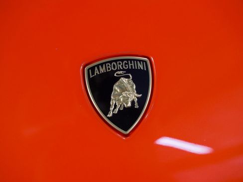 Used 2020 Lamborghini Huracan EVO RWD image 14
