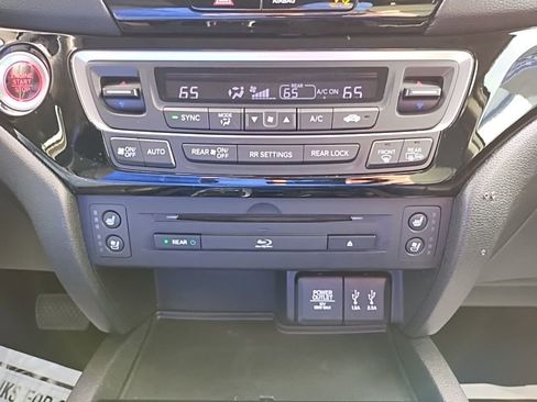 Used 2016 Honda Pilot Elite image 24