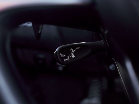 Used 2024 McLaren 750S Spider image 52